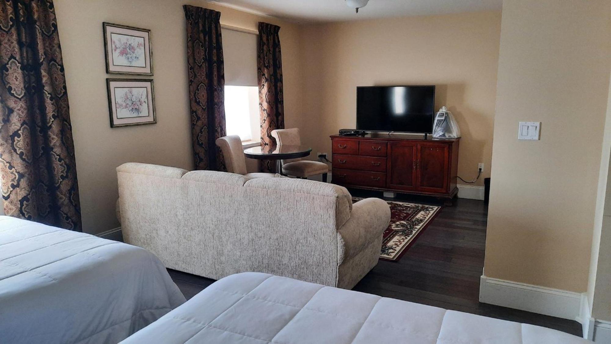 Grant Hall Hotel Moose Jaw Bagian luar foto