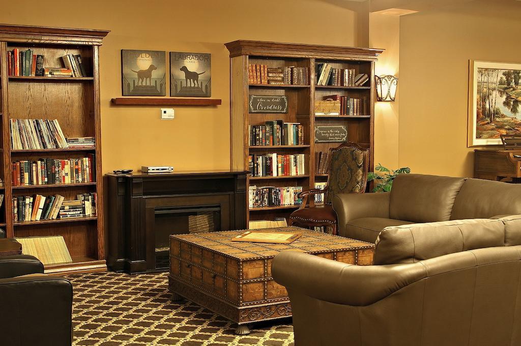 Grant Hall Hotel Moose Jaw Bagian luar foto